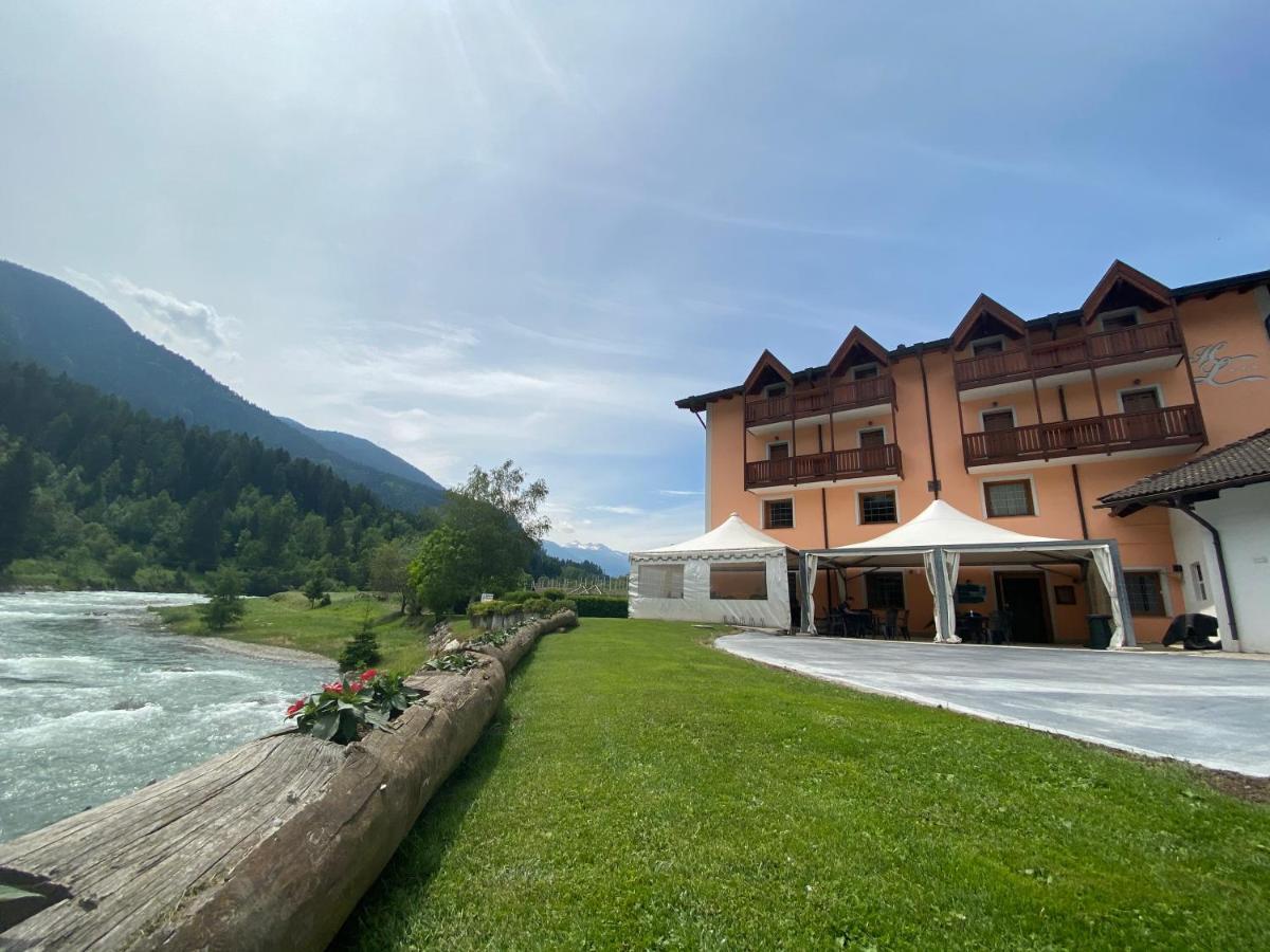 Hotel Laste' Caldes ภายนอก รูปภาพ