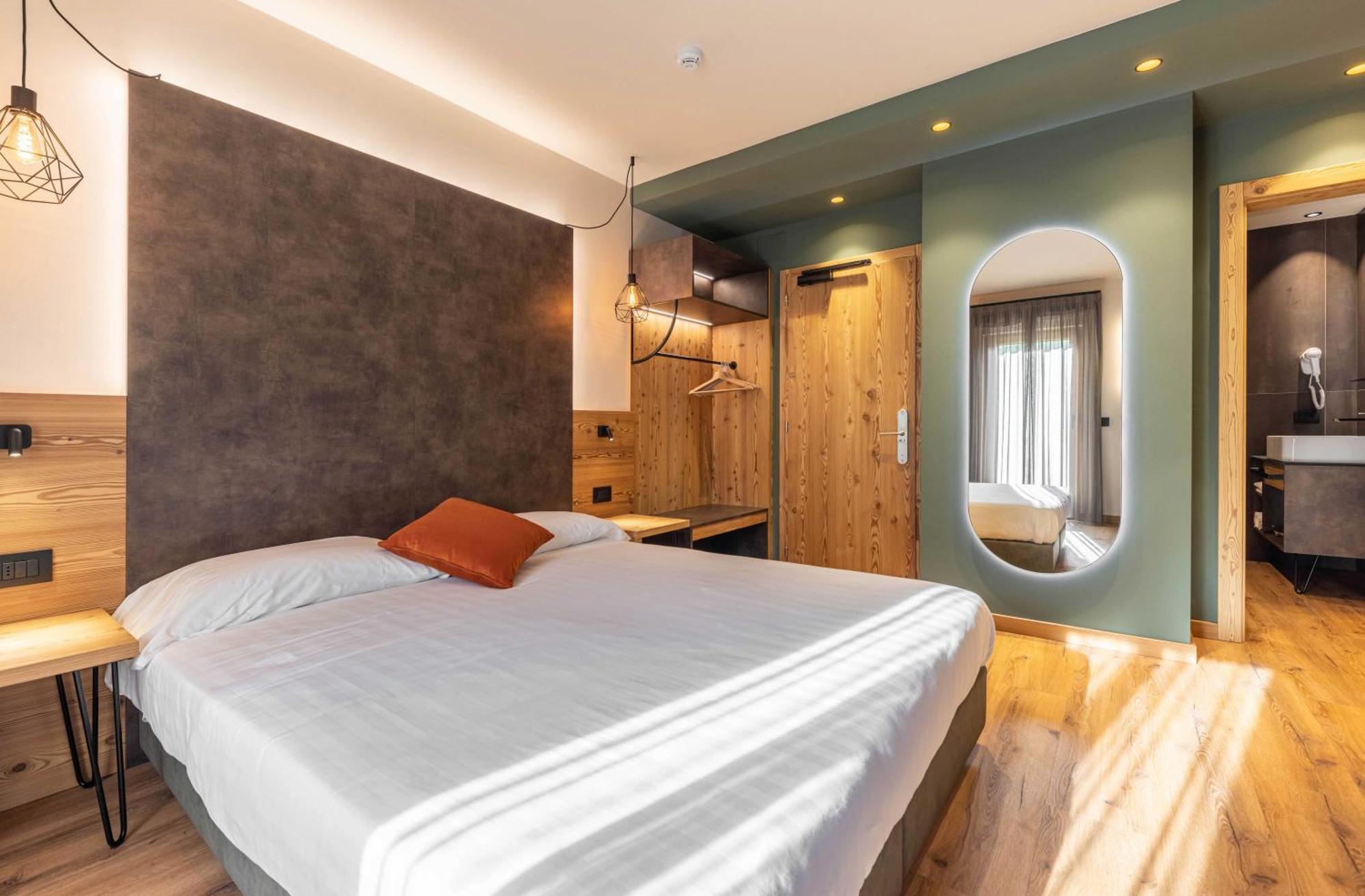 Hotel Laste' Caldes ภายนอก รูปภาพ