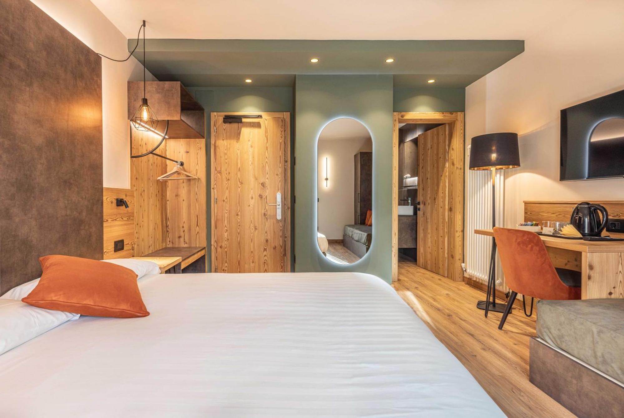 Hotel Laste' Caldes ภายนอก รูปภาพ