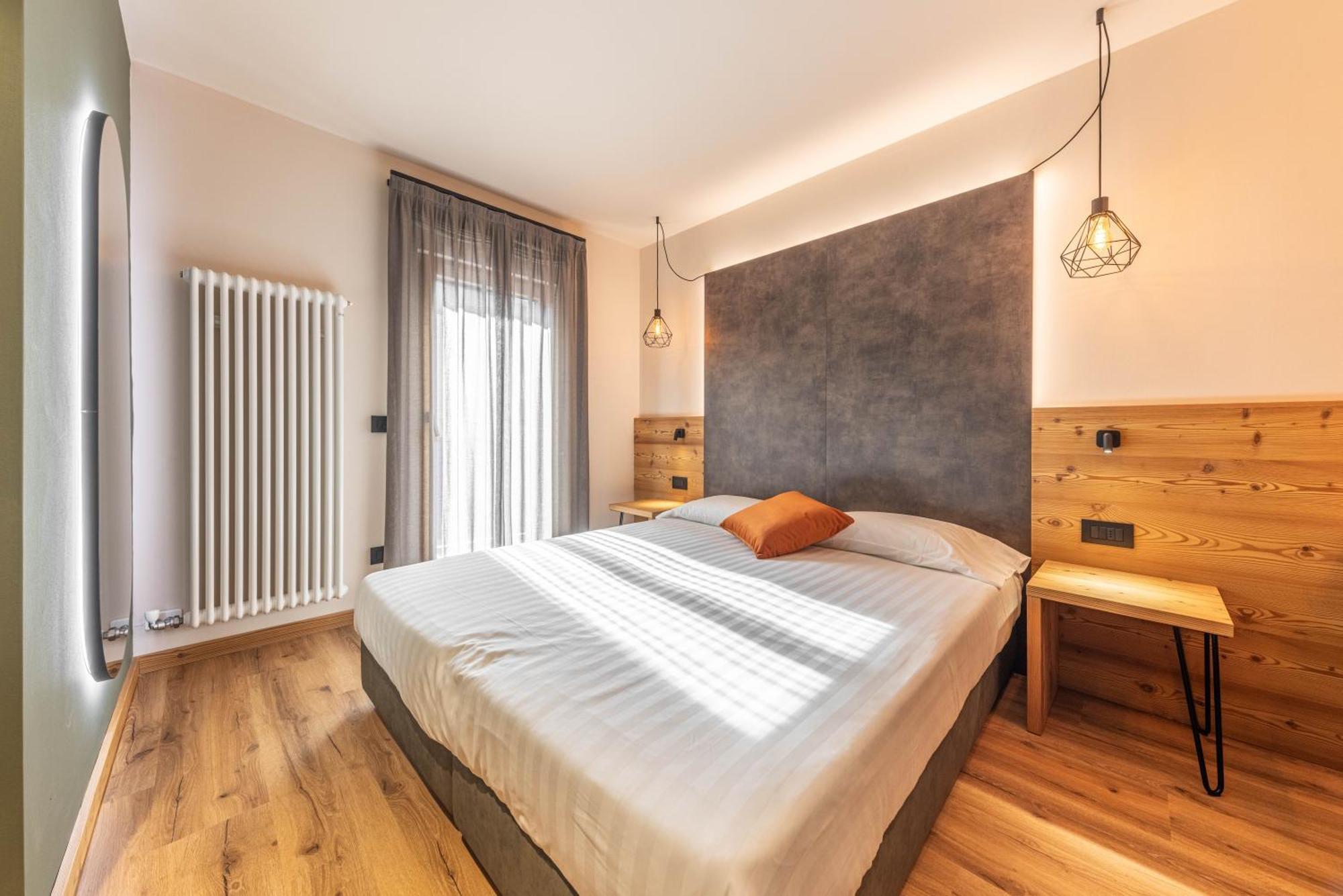 Hotel Laste' Caldes ภายนอก รูปภาพ