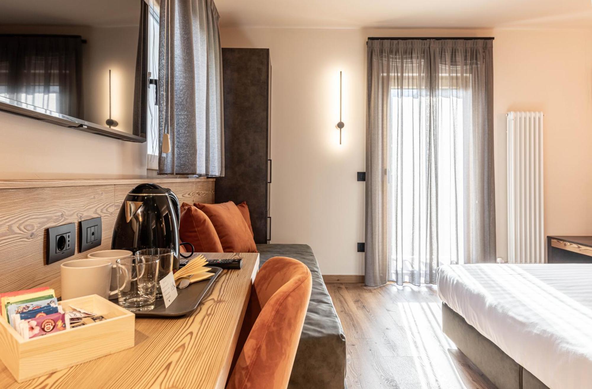 Hotel Laste' Caldes ภายนอก รูปภาพ