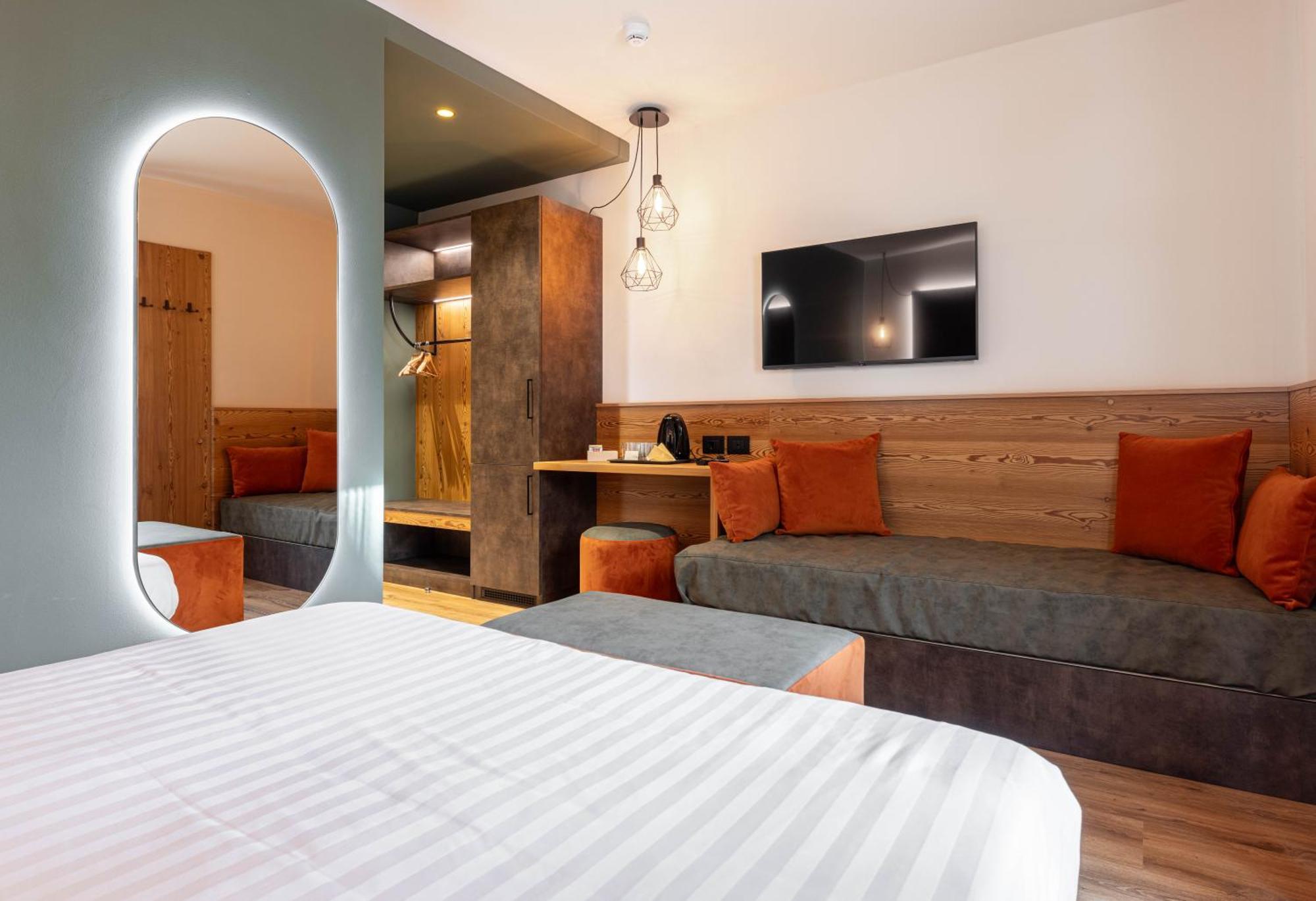 Hotel Laste' Caldes ภายนอก รูปภาพ